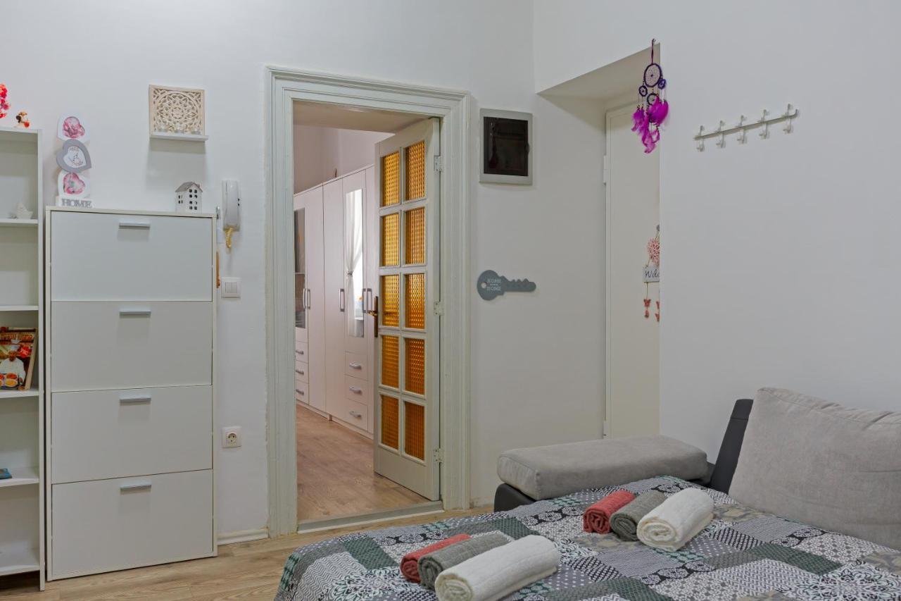 Rich Apartment Пула Экстерьер фото